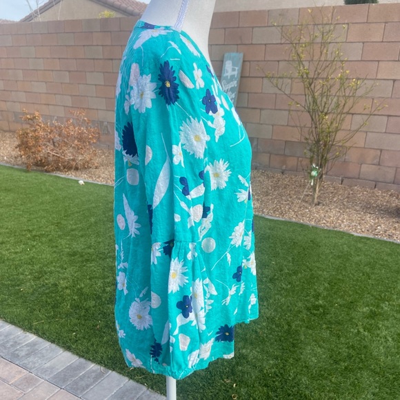 Beautiful Spring Blouse - Picture 4 of 9